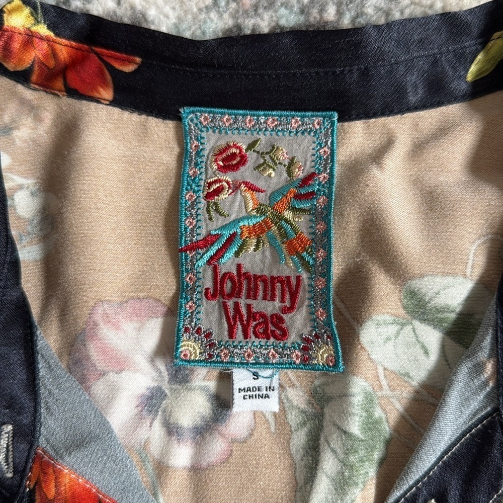 Johnny Was Floral Button Down Shirt - Picture 4 of 13